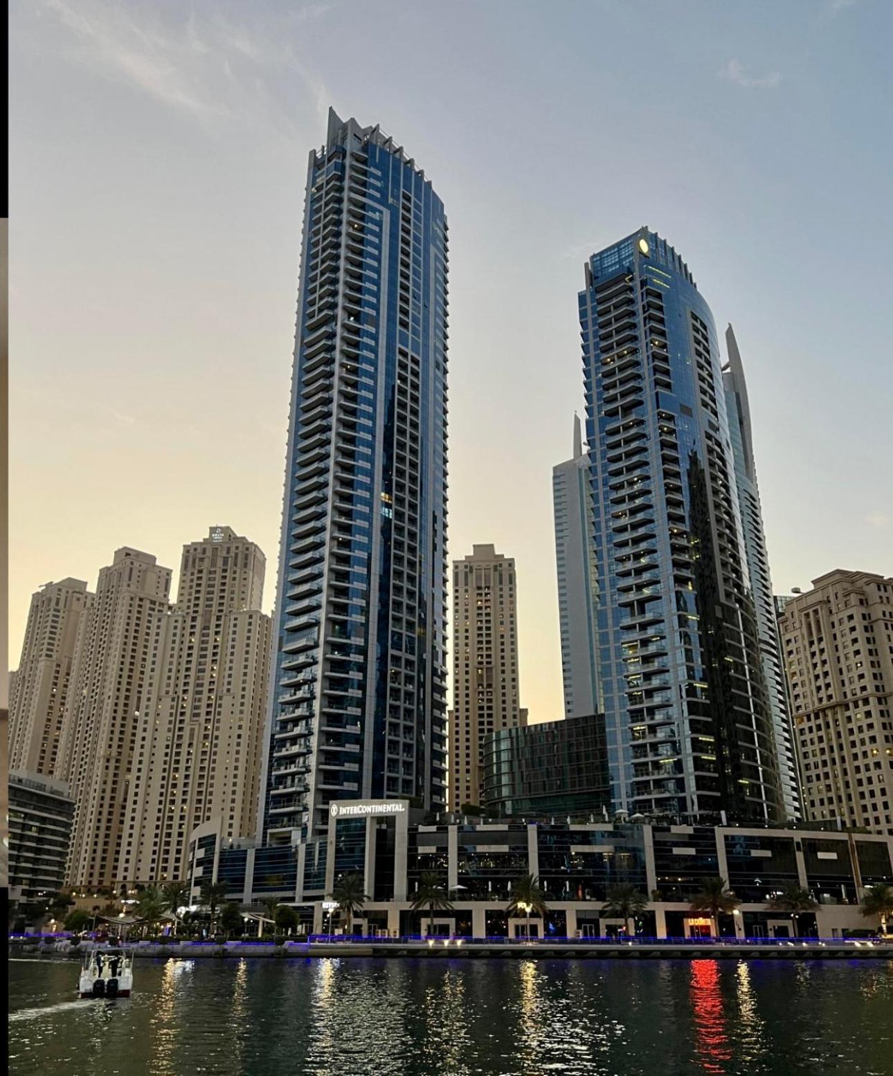Appartement Intercontinental Marina Full Marina View With Balcony, Marina Mall, Large 1 Bedroom Apartment, Kitchen, 2 Toilets, 1 Parking, Swimming Pool And Gym Free Access, Paid Breakfast *