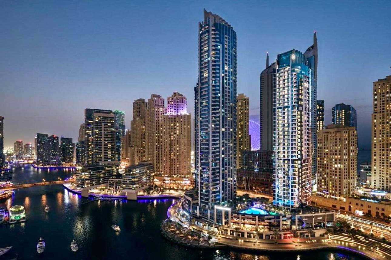 Intercontinental Marina Full Marina View With Balcony, Marina Mall, Large 1 Bedroom Apartment, Kitchen, 2 Toilets, 1 Parking, Swimming Pool And Gym Free Access, Paid Breakfast * Dubaï