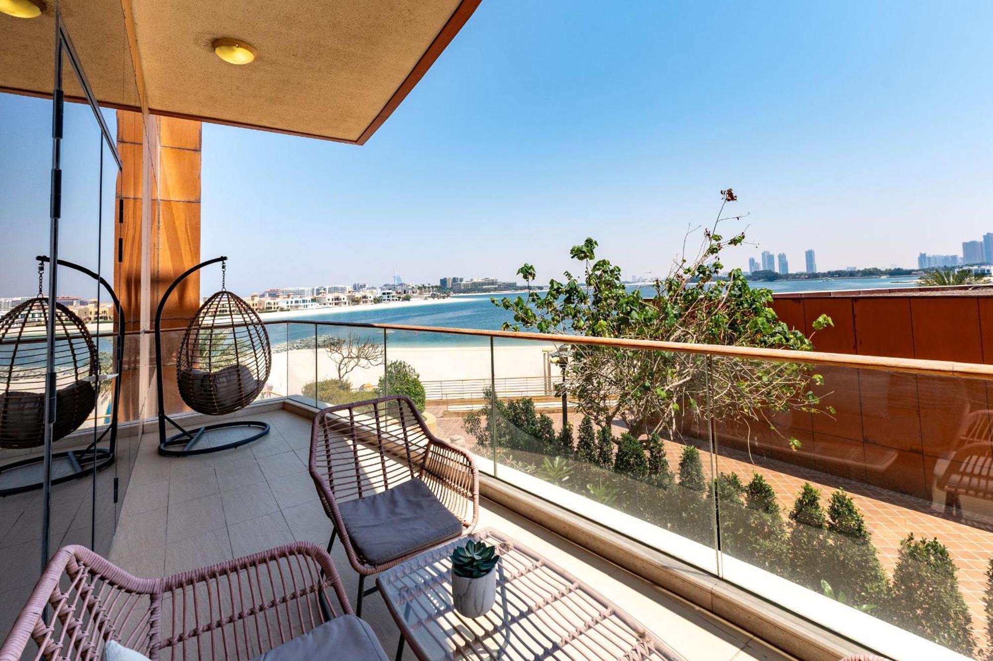 Tiara Residences, Palm Jumeirah - Mint * Dubai