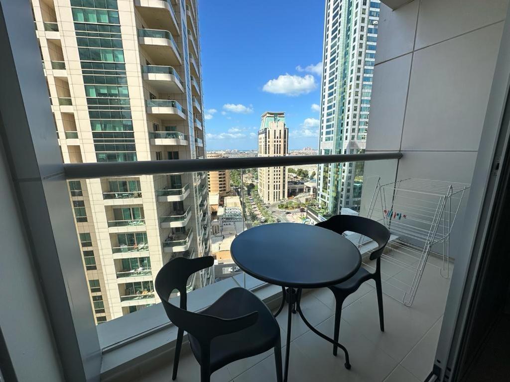 Sunrise Homes - Charming Near Jbr Appartement *