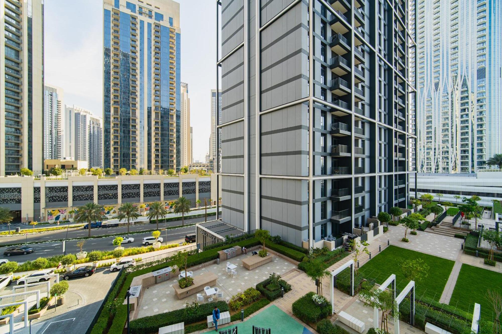 Waterfront 1br With Infinity Pool In Creek Edge T1 Appartement