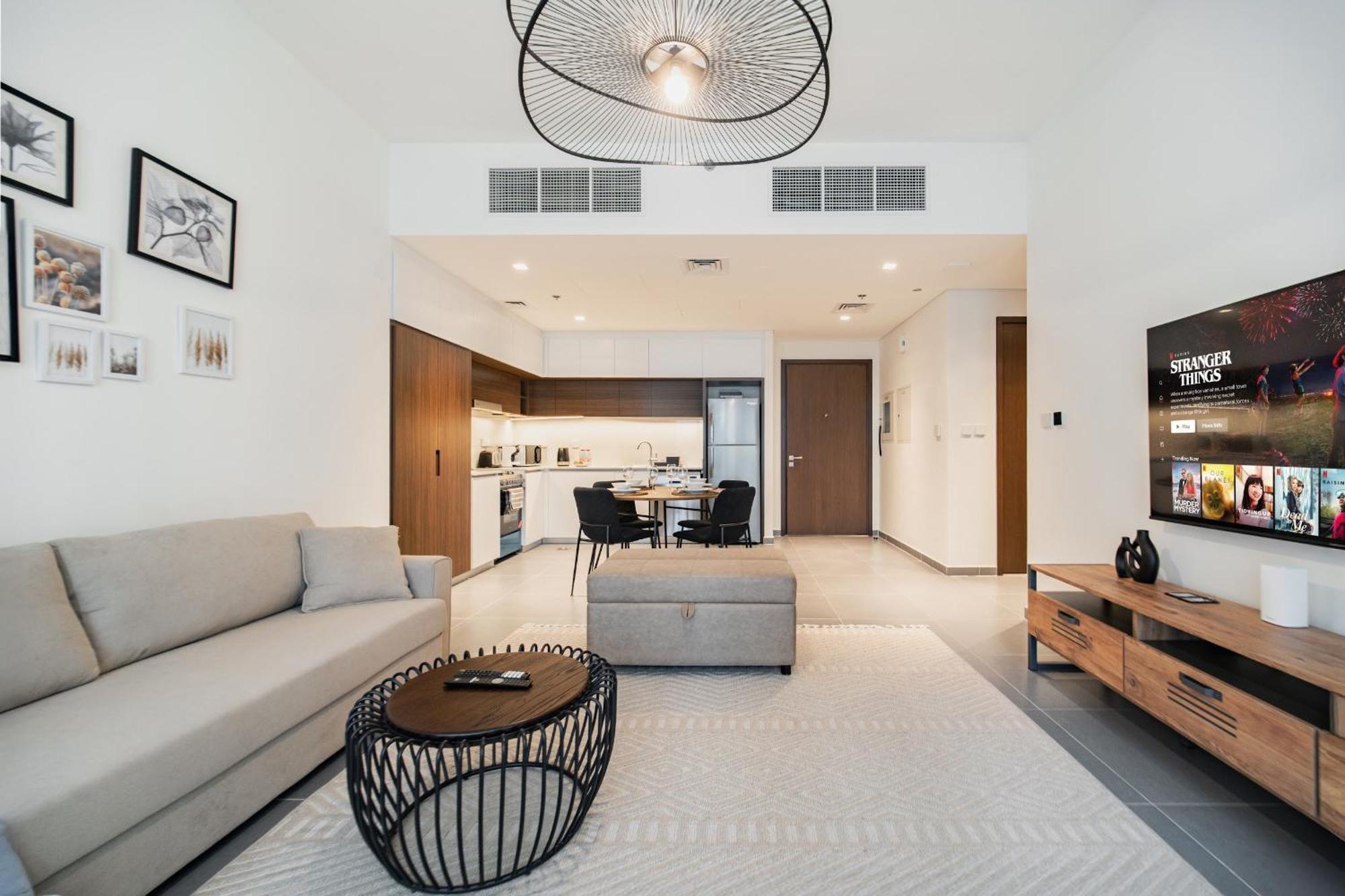 Appartement Waterfront 1br With Infinity Pool In Creek Edge T1 Dubaï