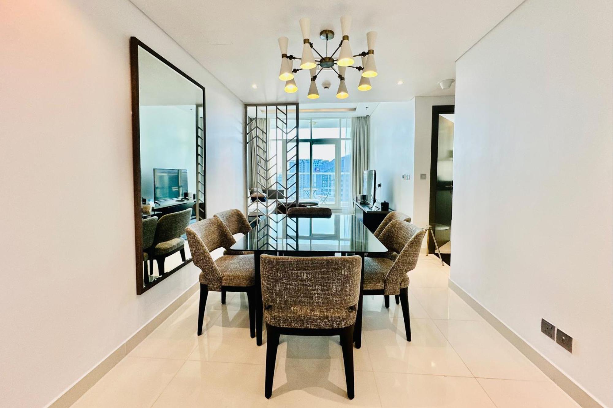Vserve Stylish 1 Bedroom With Burj Khalifa And Canal View * Dubái