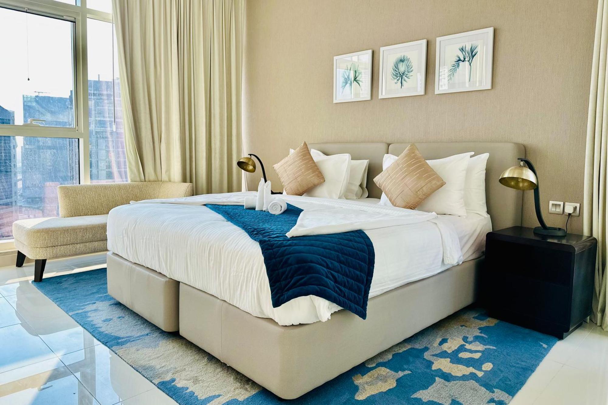 Vserve Stylish 1 Bedroom With Burj Khalifa And Canal View Apartamento