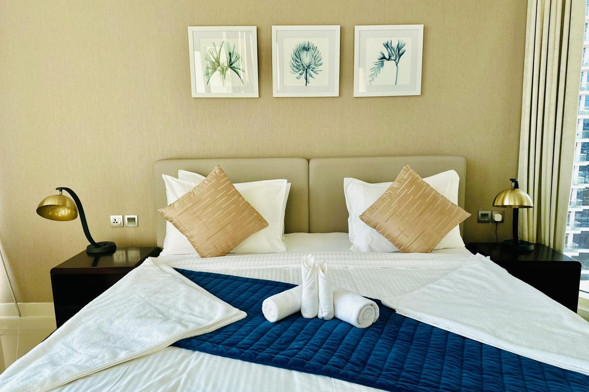 Vserve Stylish 1 Bedroom With Burj Khalifa And Canal View Apartamento *