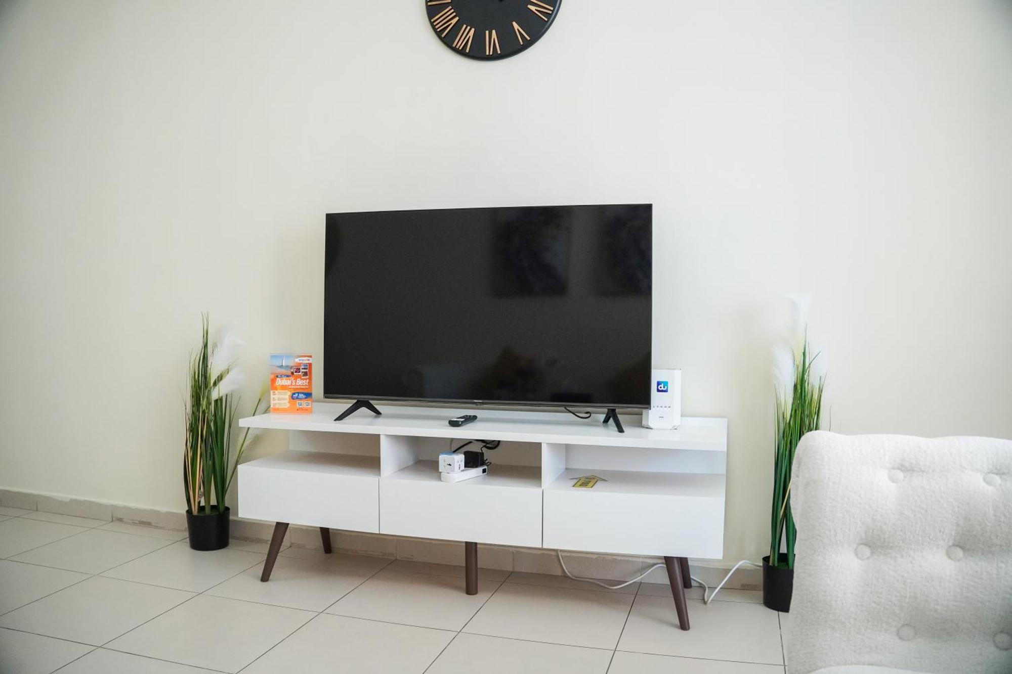Vserve - 1 Bedroom Stunning Canal And Burj Khalifa View Appartement Dubaï