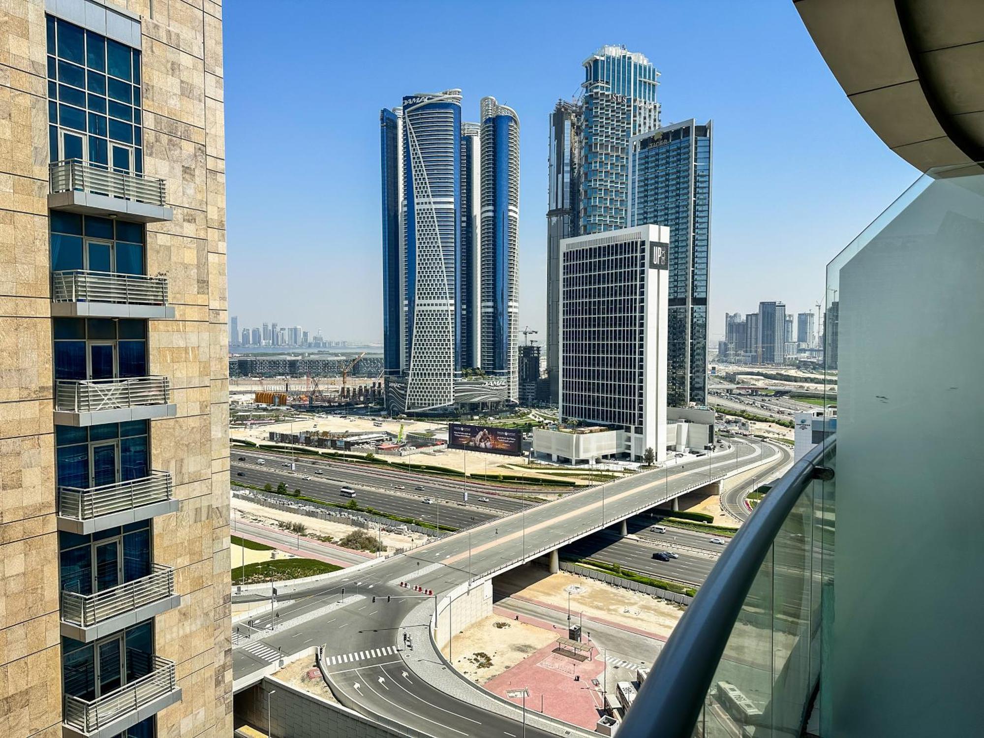 Vserve - 1 Bedroom Stunning Canal And Burj Khalifa View Dubaï