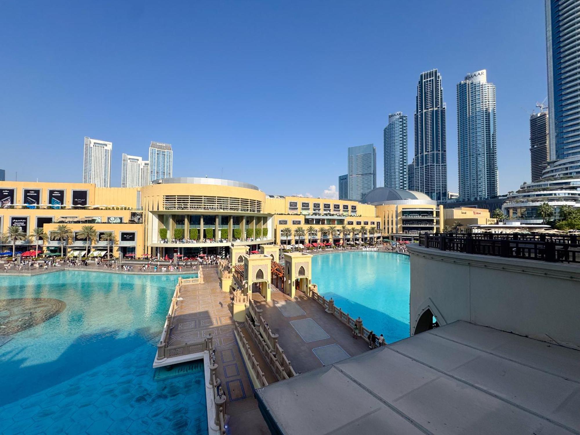 Luxurious 2 Bedroom With Mall Fountain View Facing Burj Khalifa