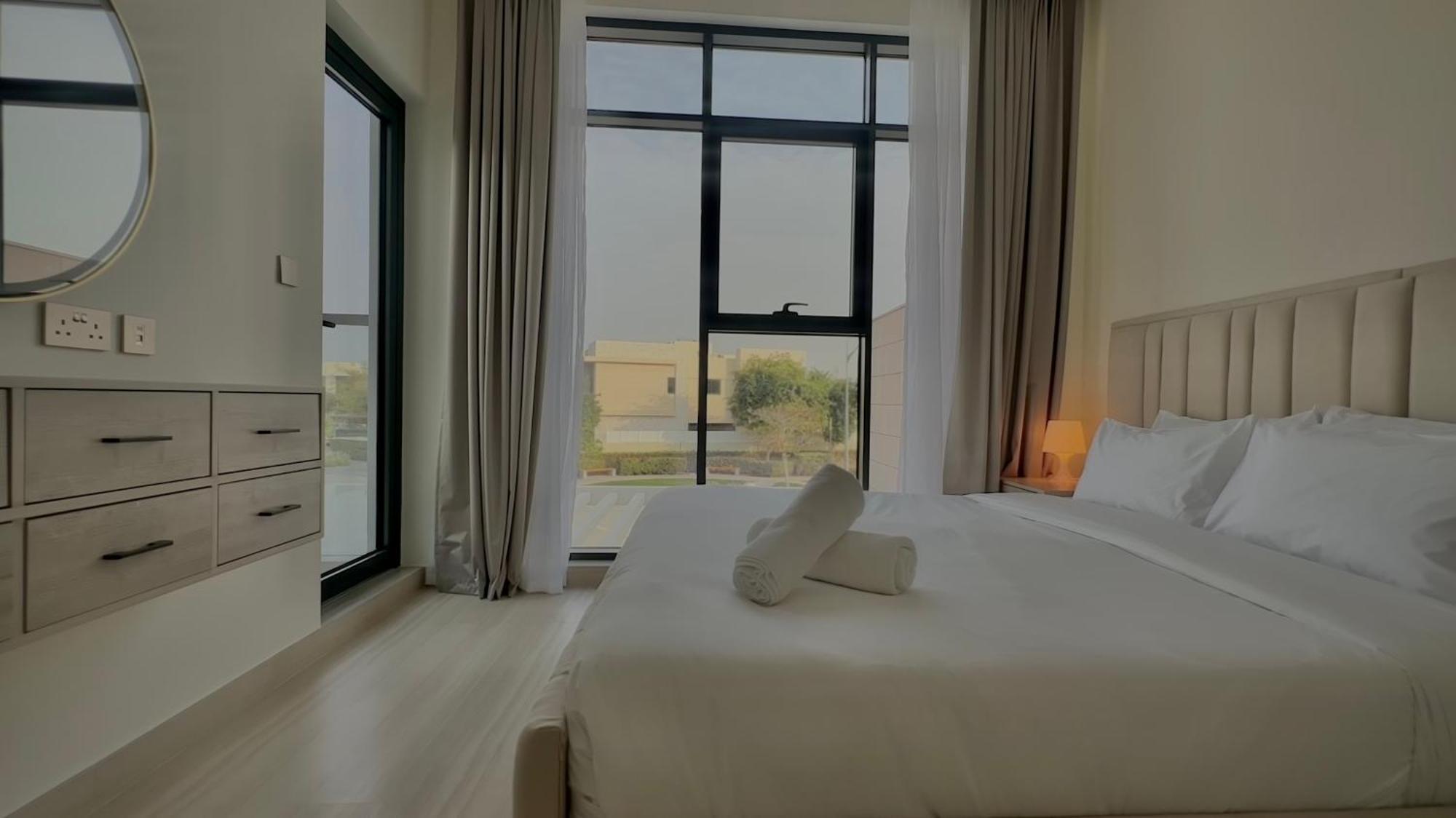 Pousada Serene Escape And Stunning Views In Damac Hills 1 By Bhavan *
