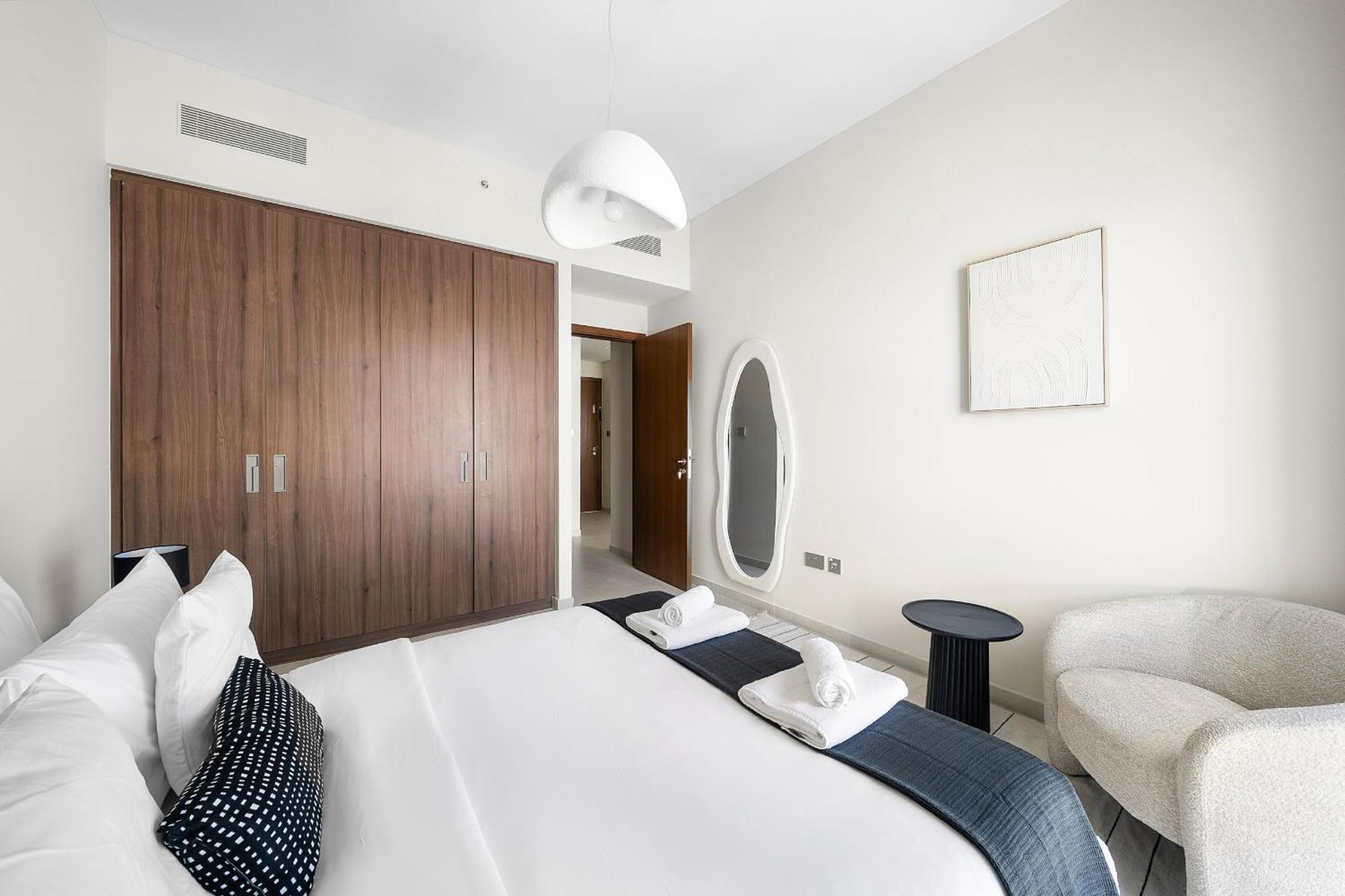 Vayk - Modern 1br Near The Lagoon In Creek Harbour Appartement *