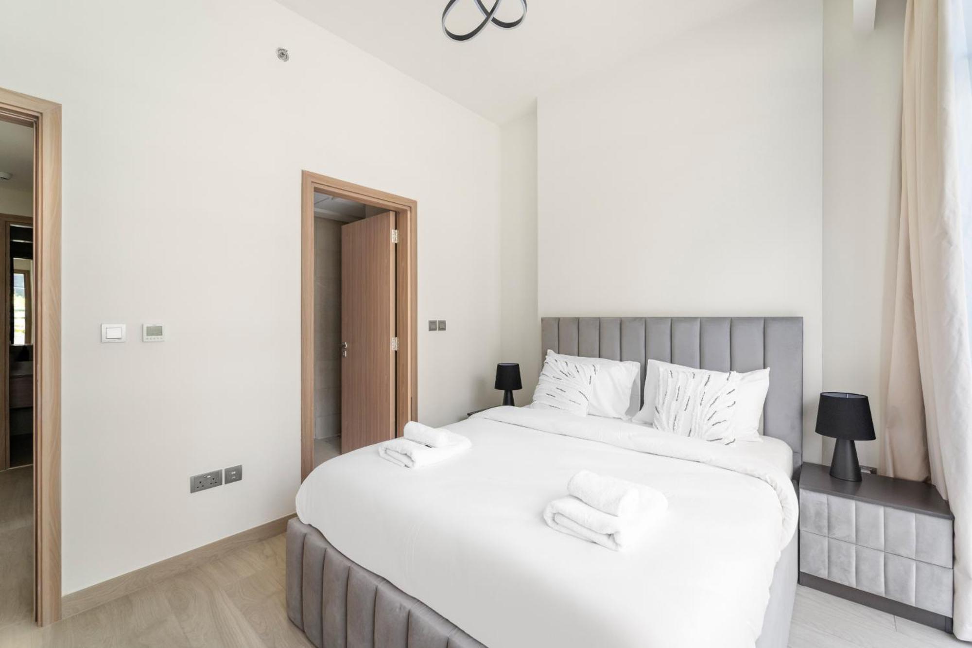 Vayk - Modern 3br With A Spacious Terrace Dubái