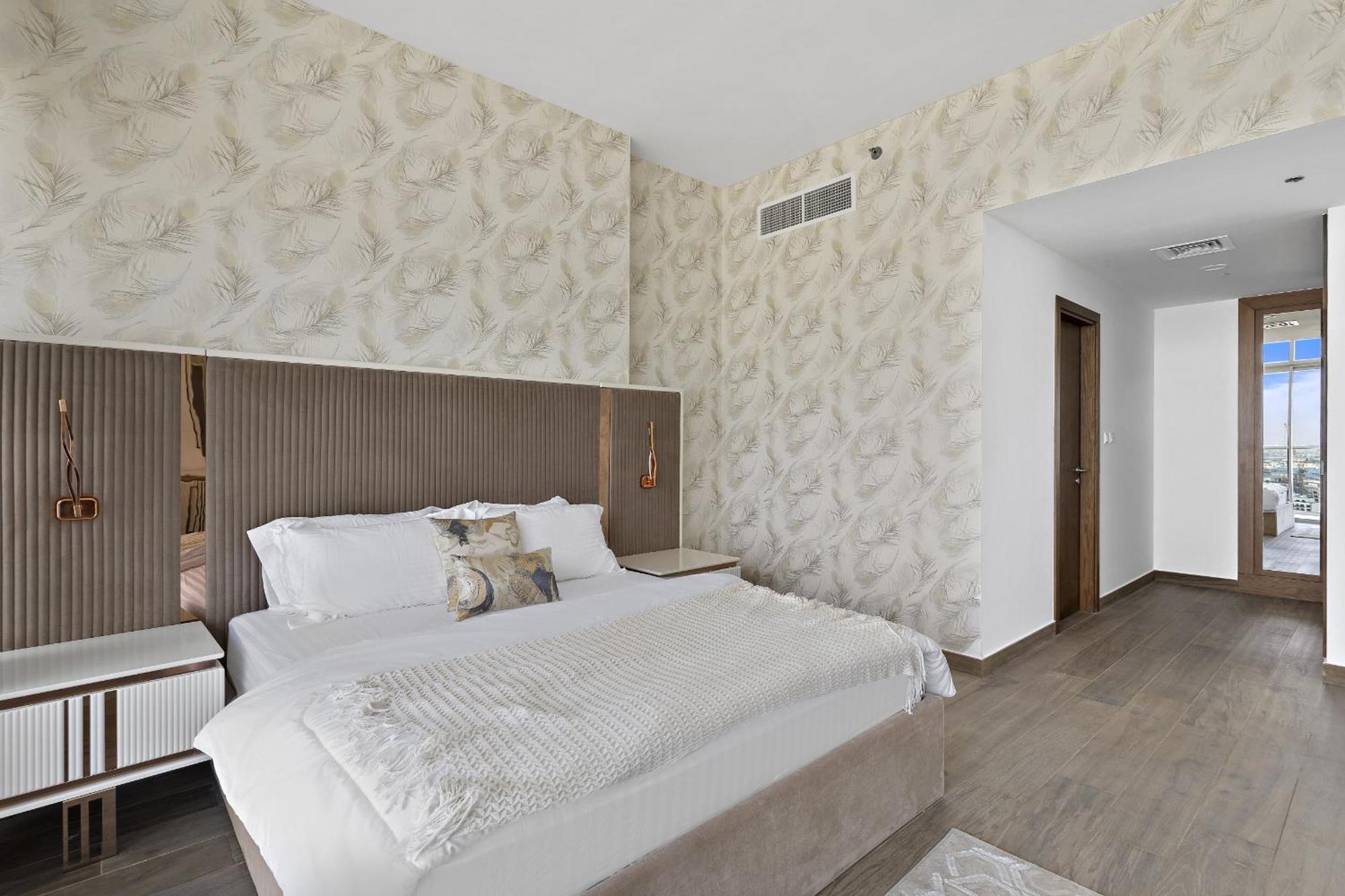 Apartment Vayk - Bright 4br Penthouse With Spacious Terrace Dubai