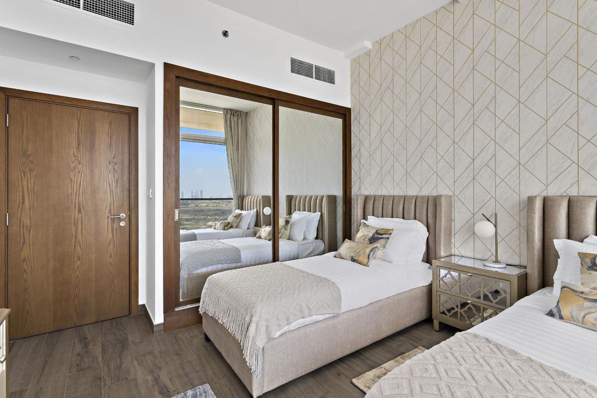 Apartment Vayk - Bright 4br Penthouse With Spacious Terrace Dubai