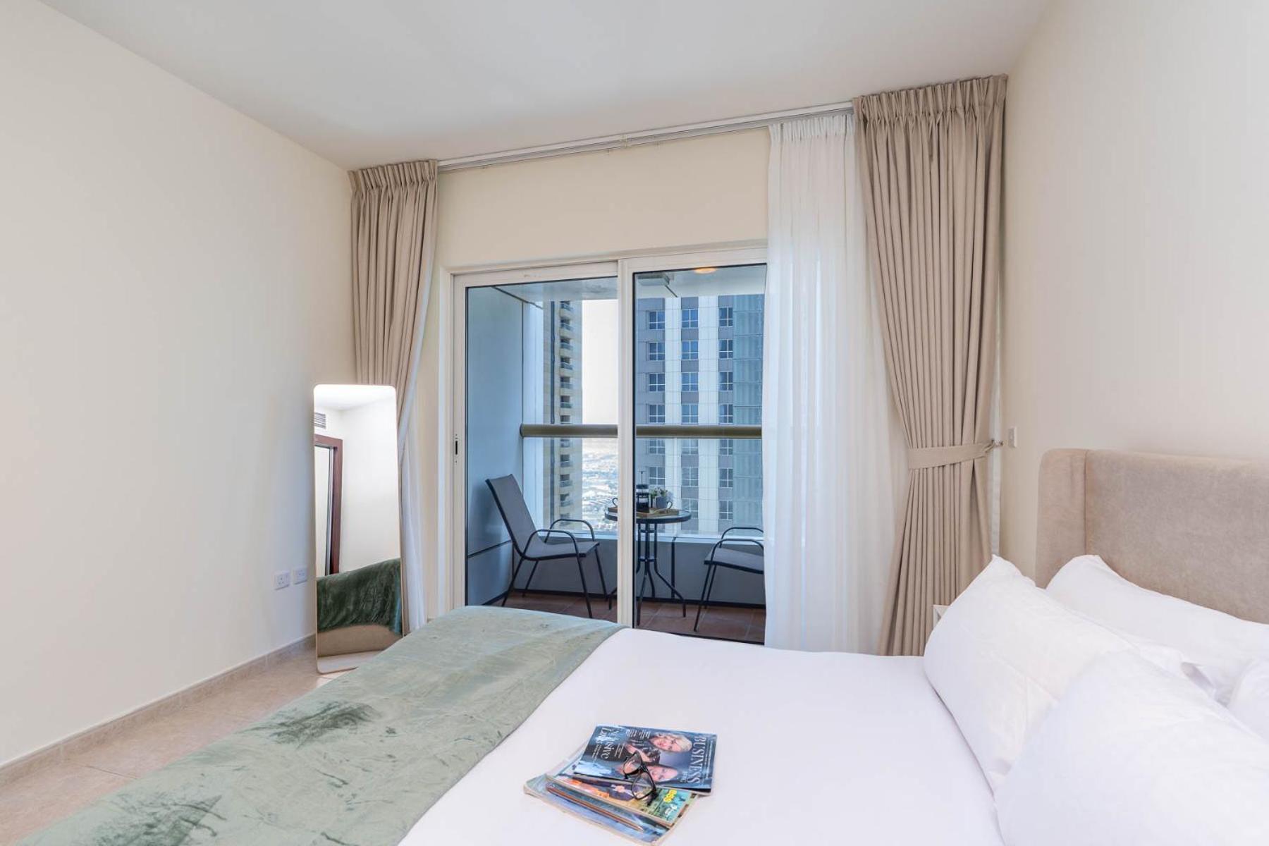 Appartement Access To Tram-high Floor-spacious Dubaï