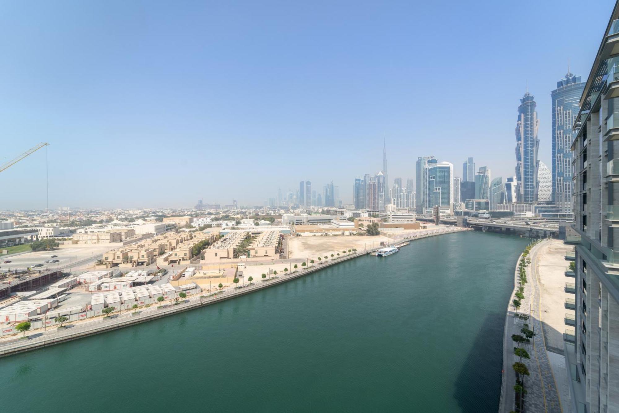 Vayk - Stylish Canal-front 2 Bd Maid In Al Wasl Appartement Dubaï