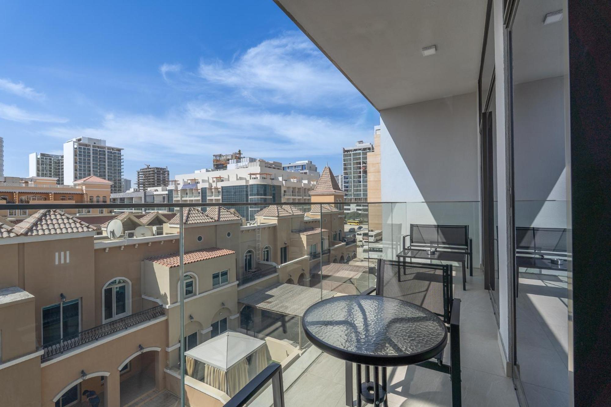Luxury Jvc Modern 1bhk Pool & Gym Access Appartement Dubaï