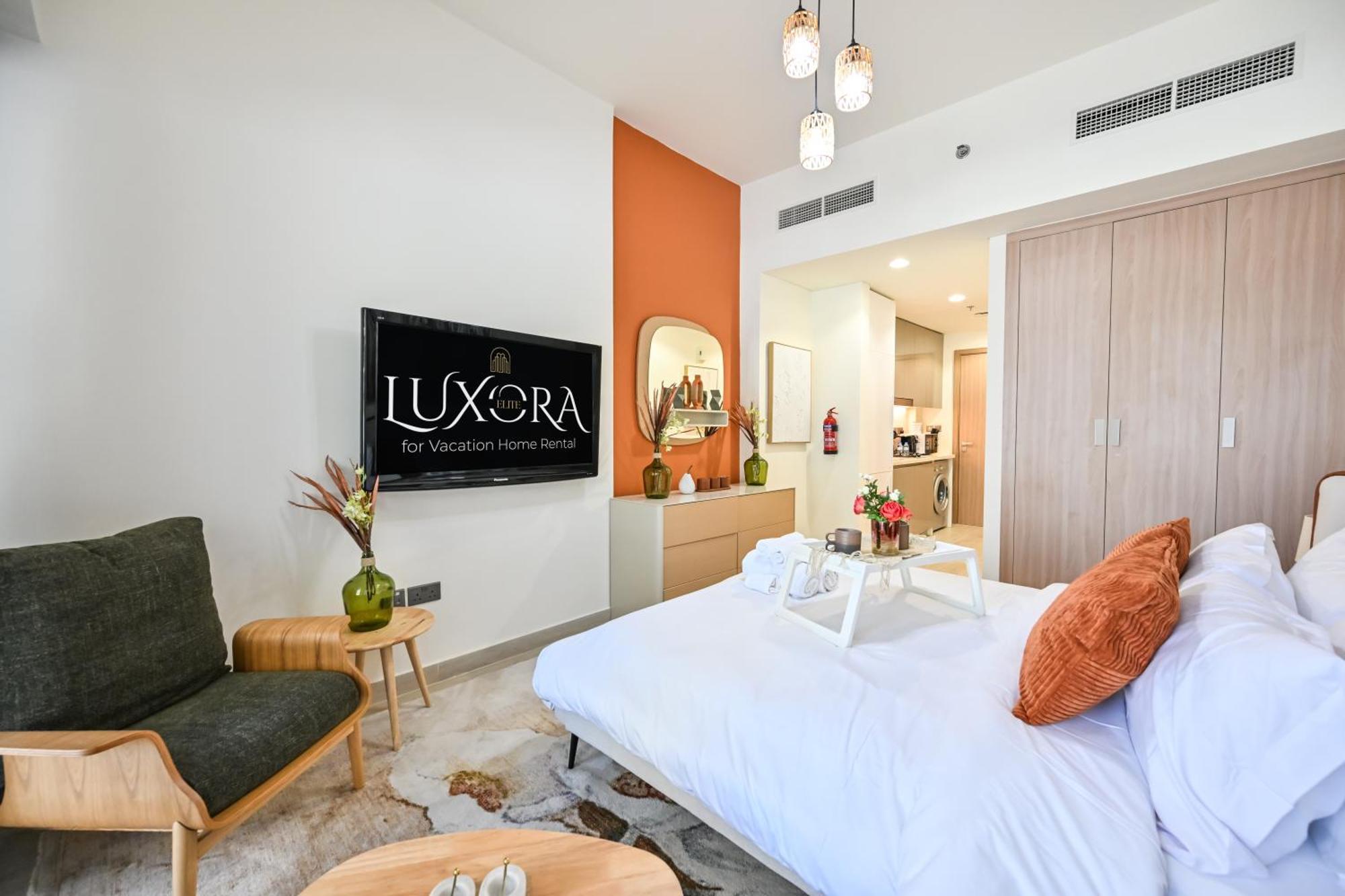 Appartement Discover A Cozy Luxury With A Refreshing Pool, Just A 10-minute Journey From The City's Heart *