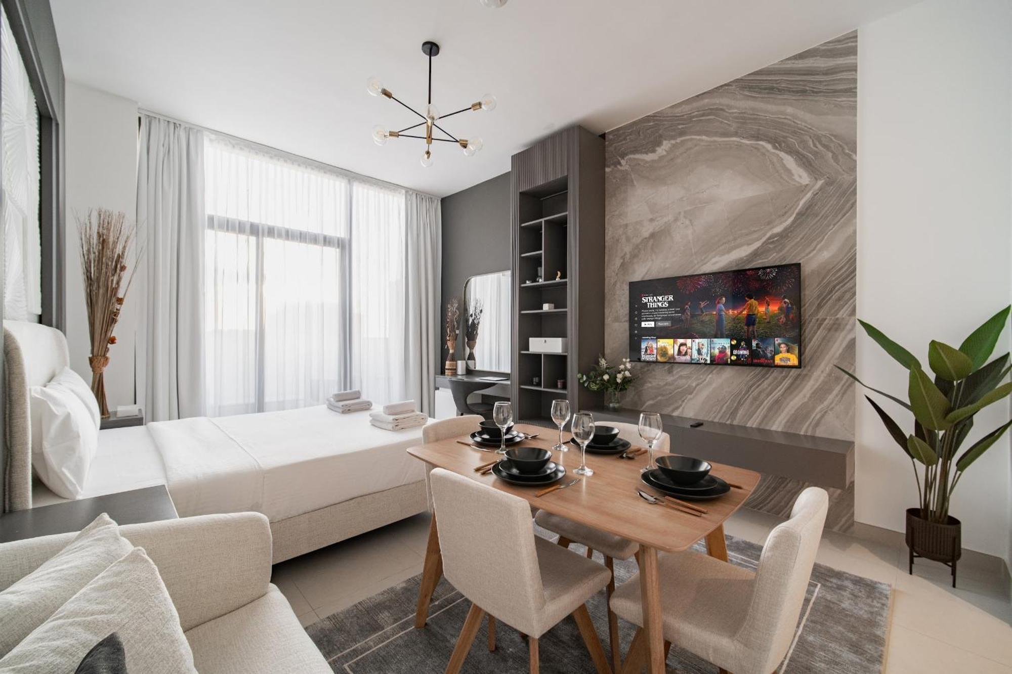 Apartamento Sunny Studio, Pool, Views, Near Metro *