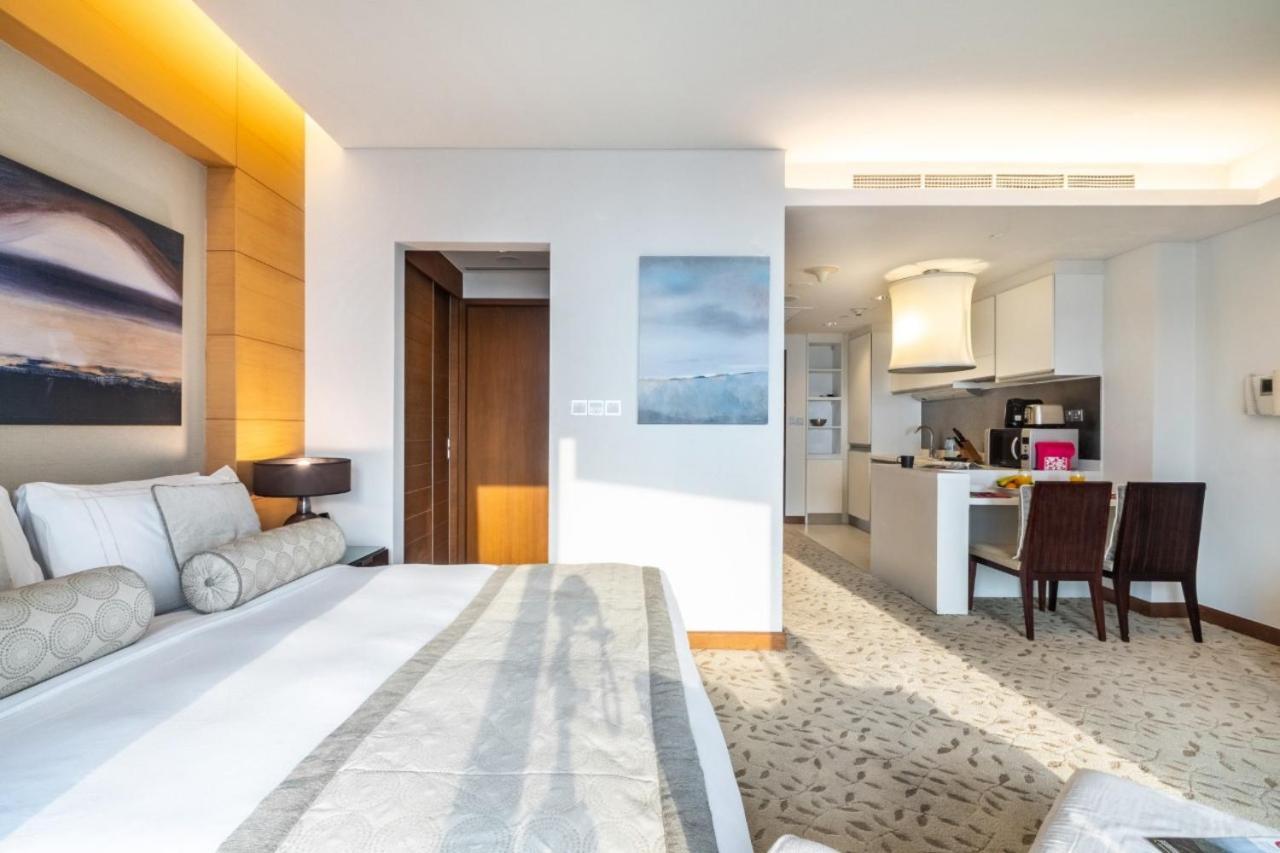 Apartemen Luxury In Emaar Fashion Avenue *
