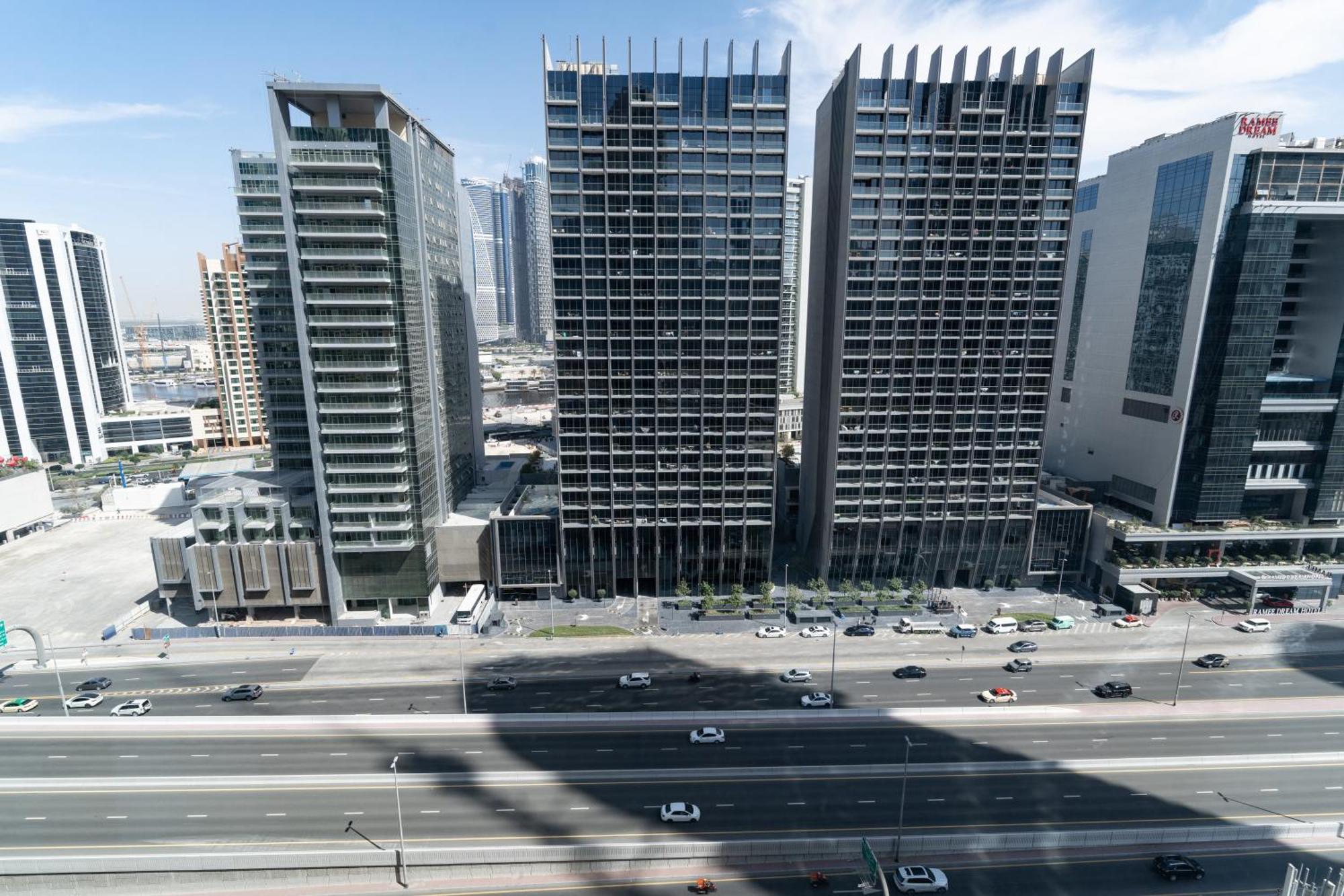 Apartment Holidays R Us Canal View Dubai