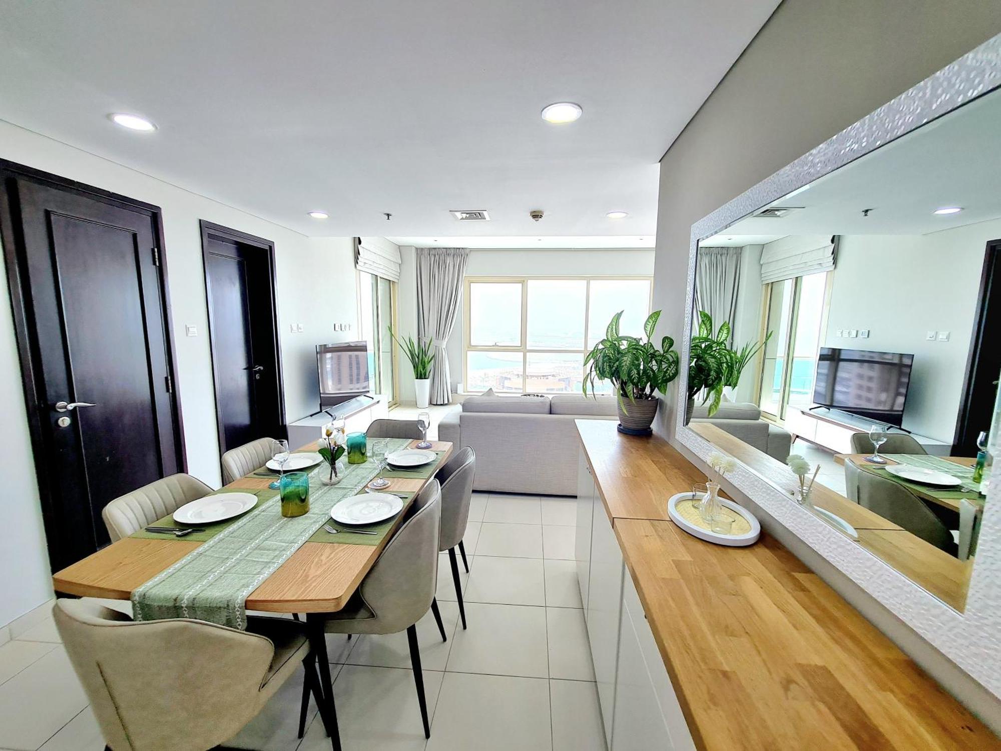 Sunrise Homes - 2 Bedroom With Panoramic Views Next To Jbr Appartement Dubaï