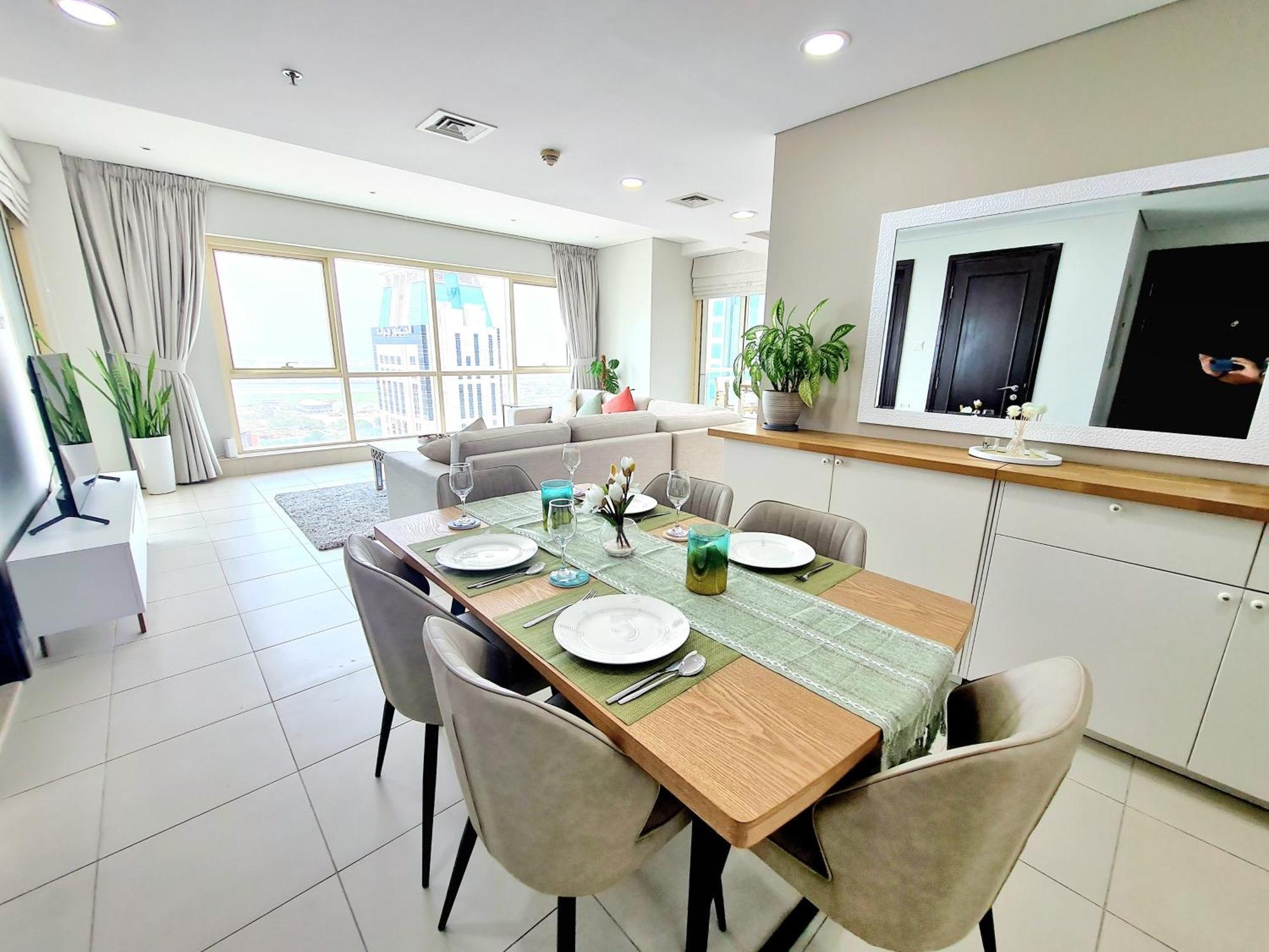 Sunrise Homes - 2 Bedroom With Panoramic Views Next To Jbr Appartement Dubaï