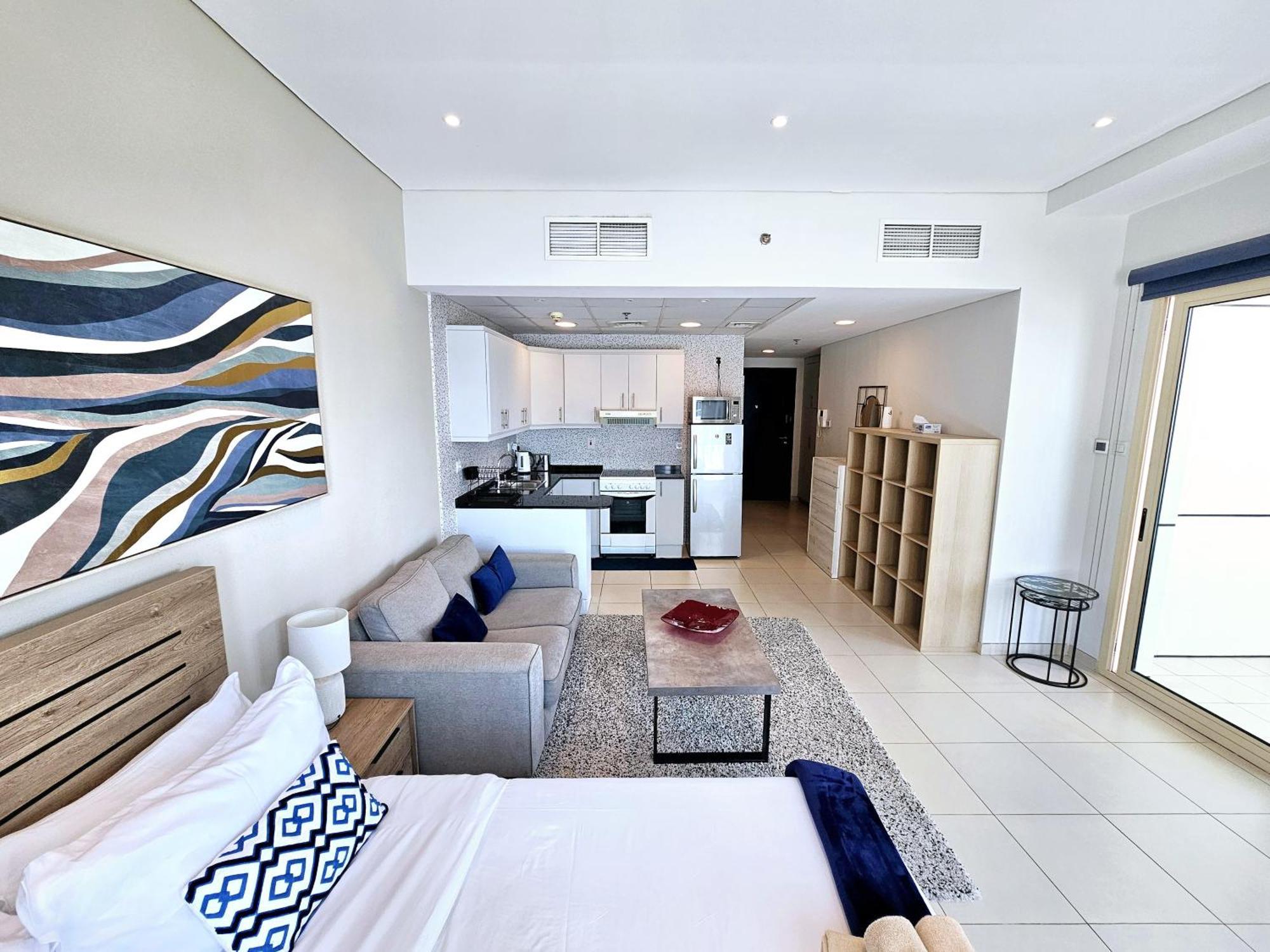 Sunrise Homes - Near Jbr With Huge Balcony - Harbour Views Appartement