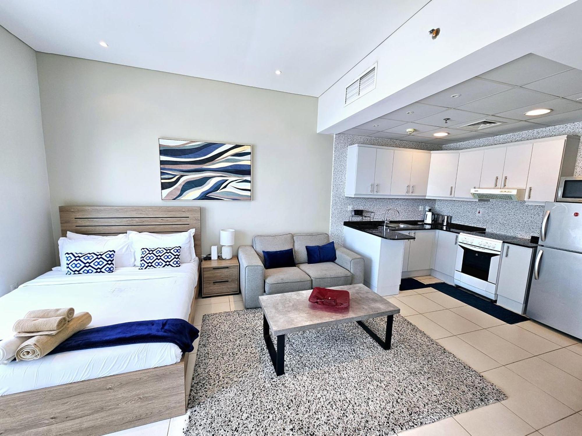Sunrise Homes - Near Jbr With Huge Balcony - Harbour Views Appartement *