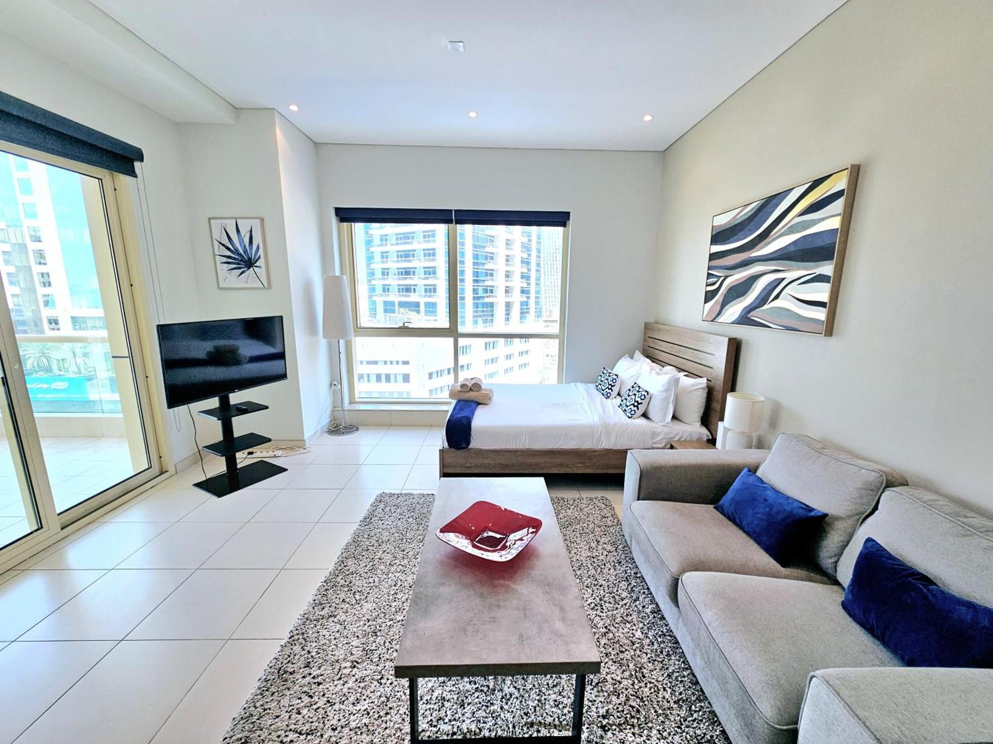 Sunrise Homes - Near Jbr With Huge Balcony - Harbour Views Appartement *