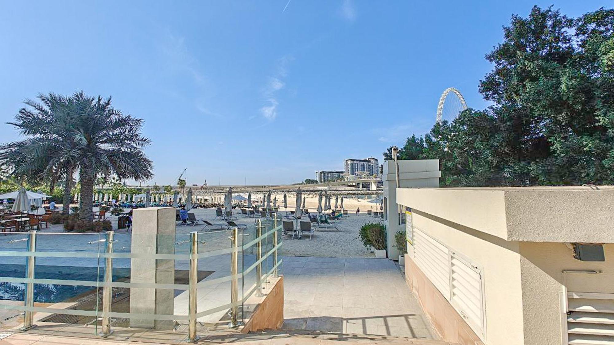 Serene 2-bedroom Escape With Sea Steps Away In Jbr *