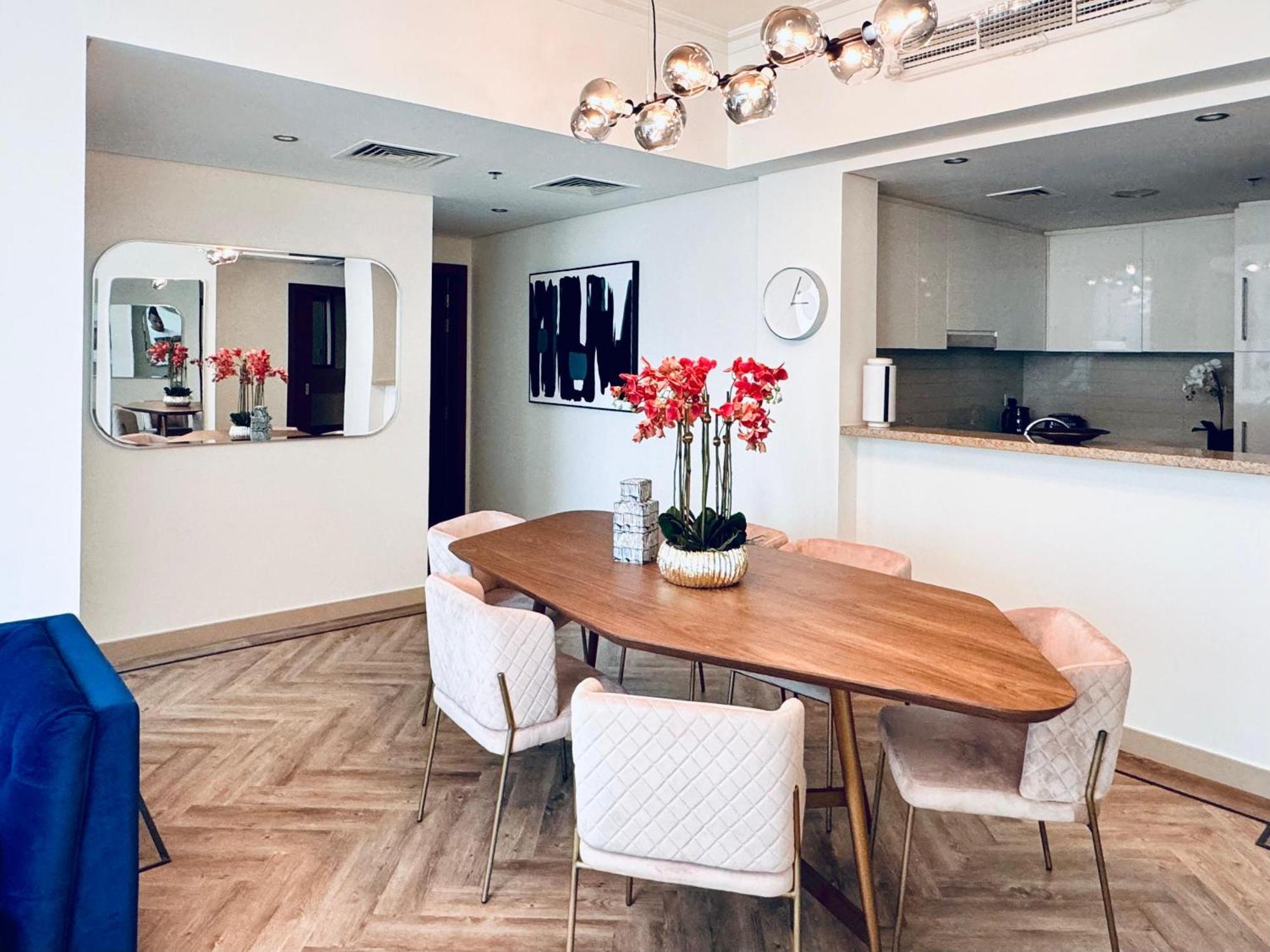 Appartement Burj Vista Luxury 2br ,full Burj Khalifa View ,direct Mall & Metro Access Dubaï
