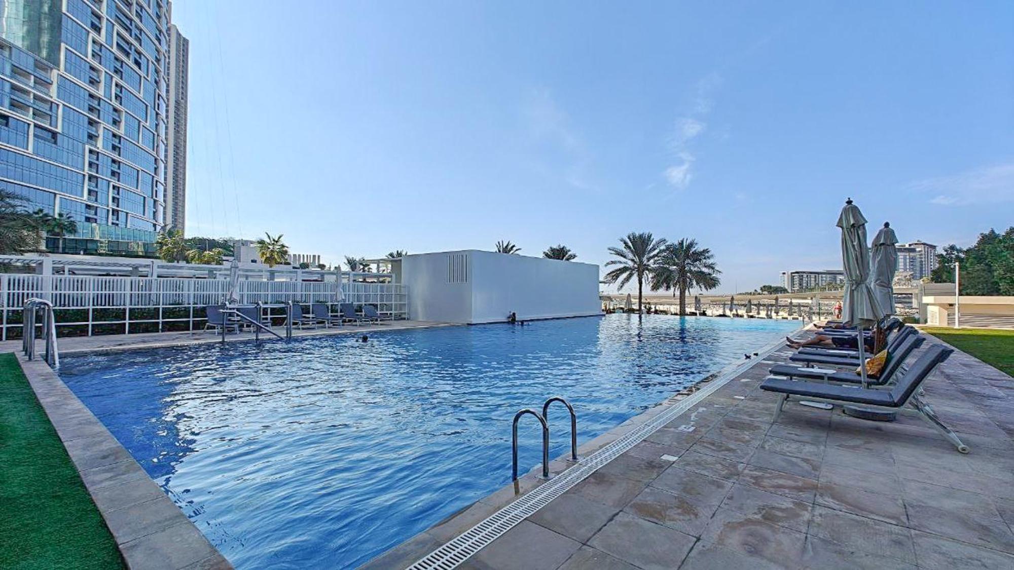Serene 2-bedroom Escape With Sea Steps Away In Jbr * Dubaï