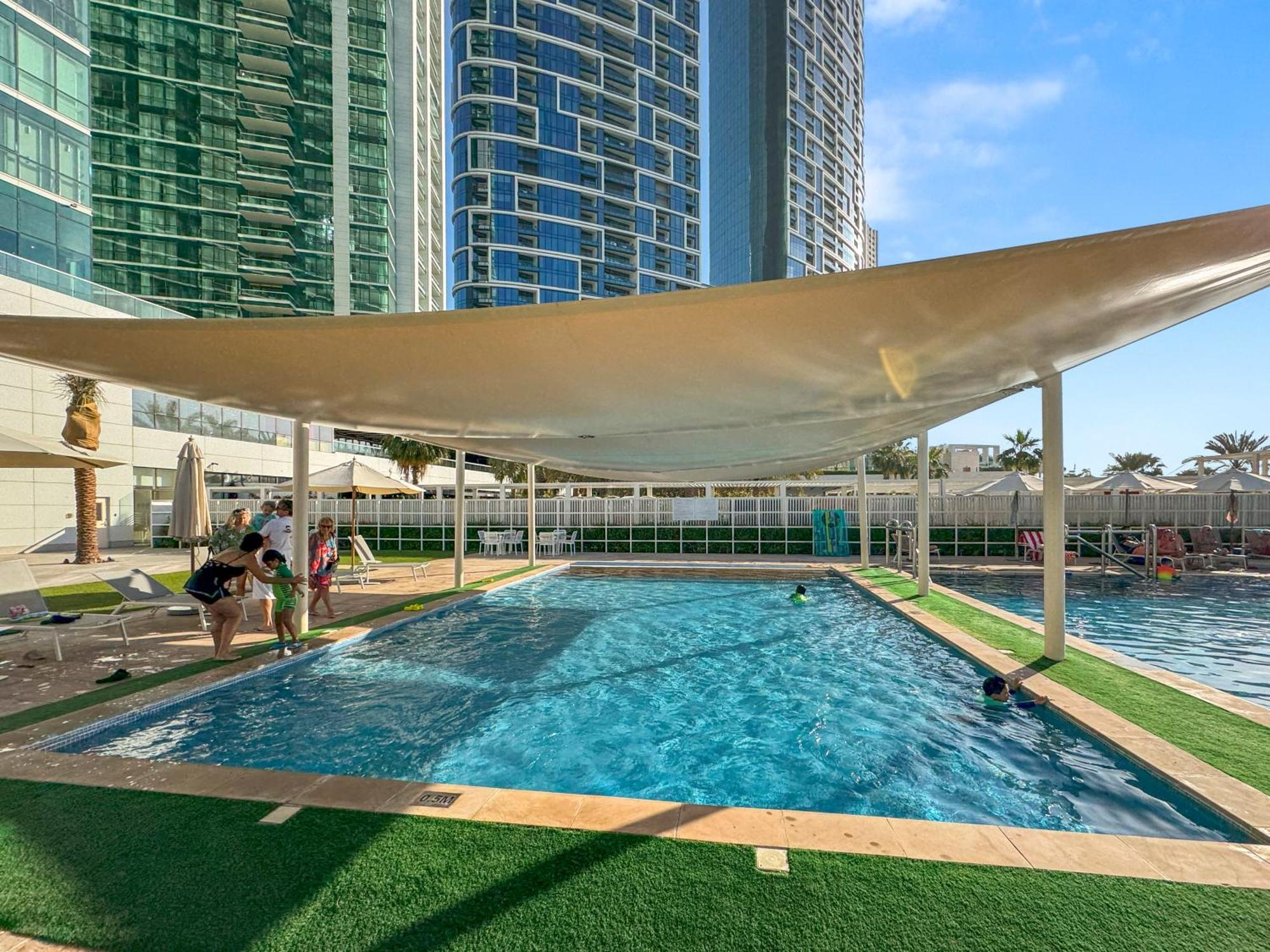 Serene 2-bedroom Escape With Sea Steps Away In Jbr *