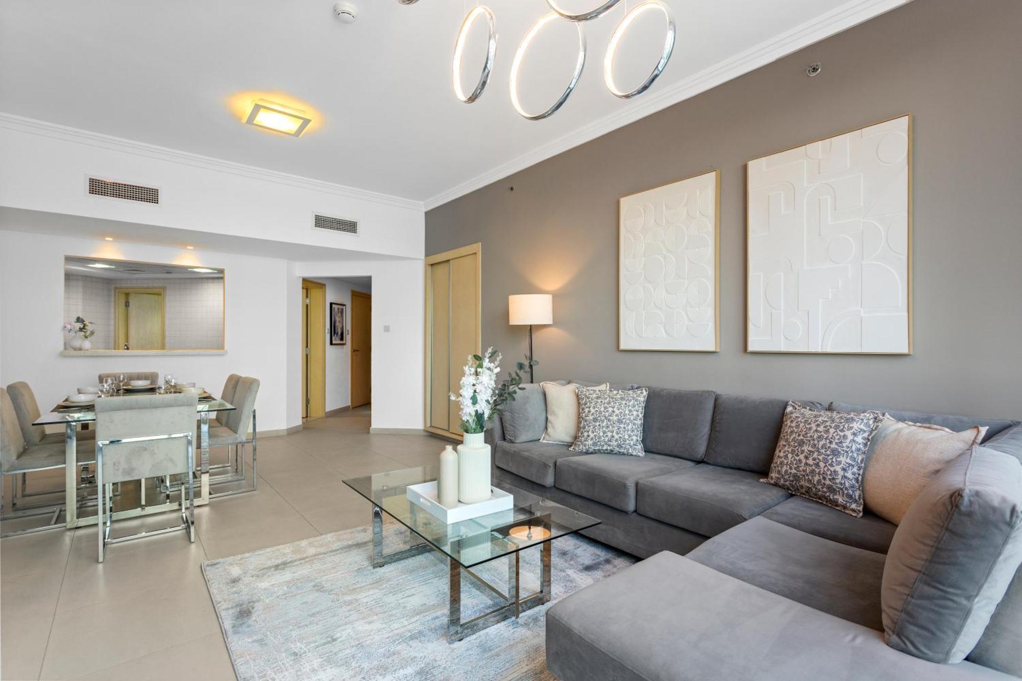 Appartement Serene 2-bedroom Escape With Sea Steps Away In Jbr