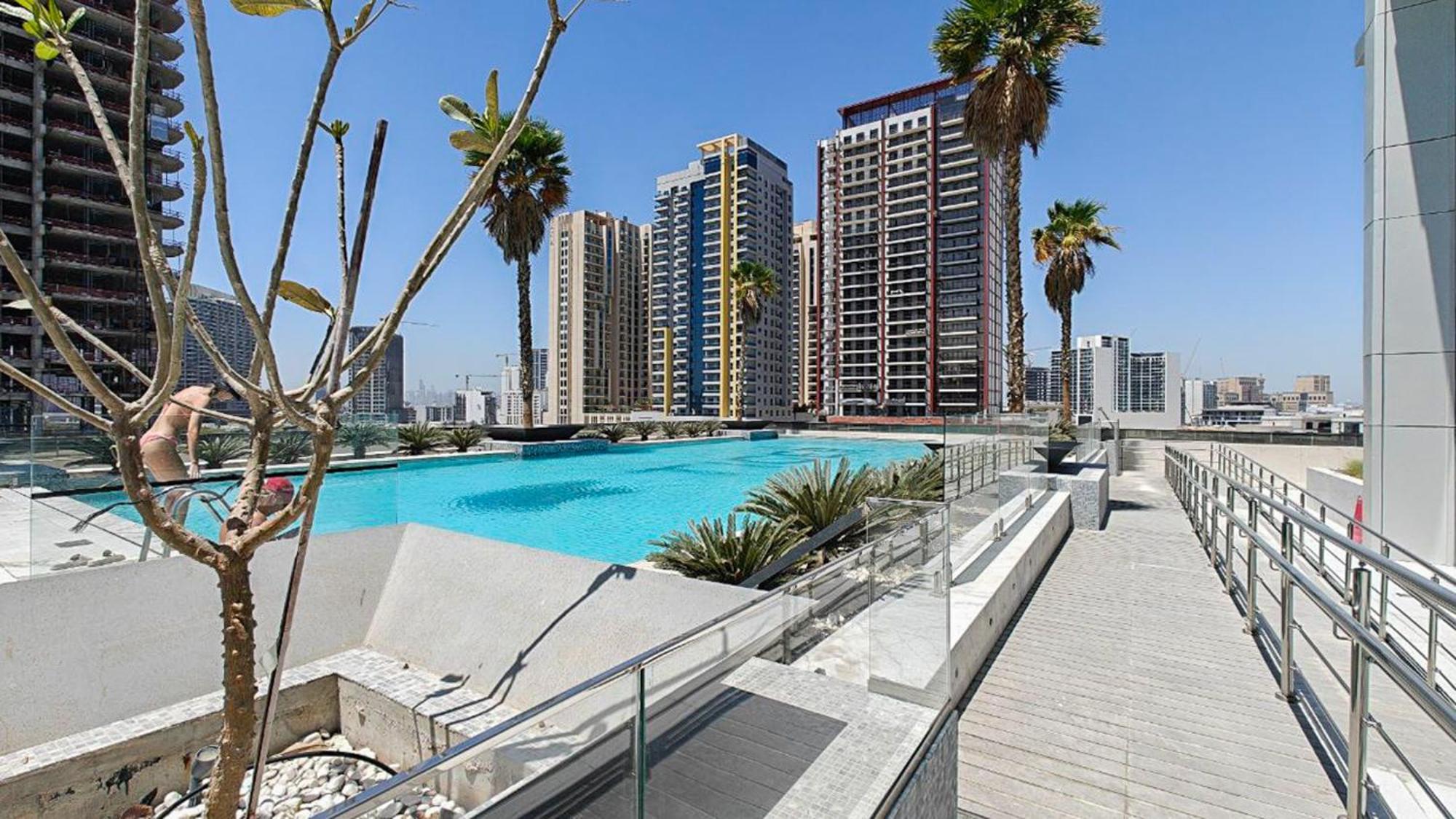 Stunning In Regina Tower With Five View Appartement Dubaï