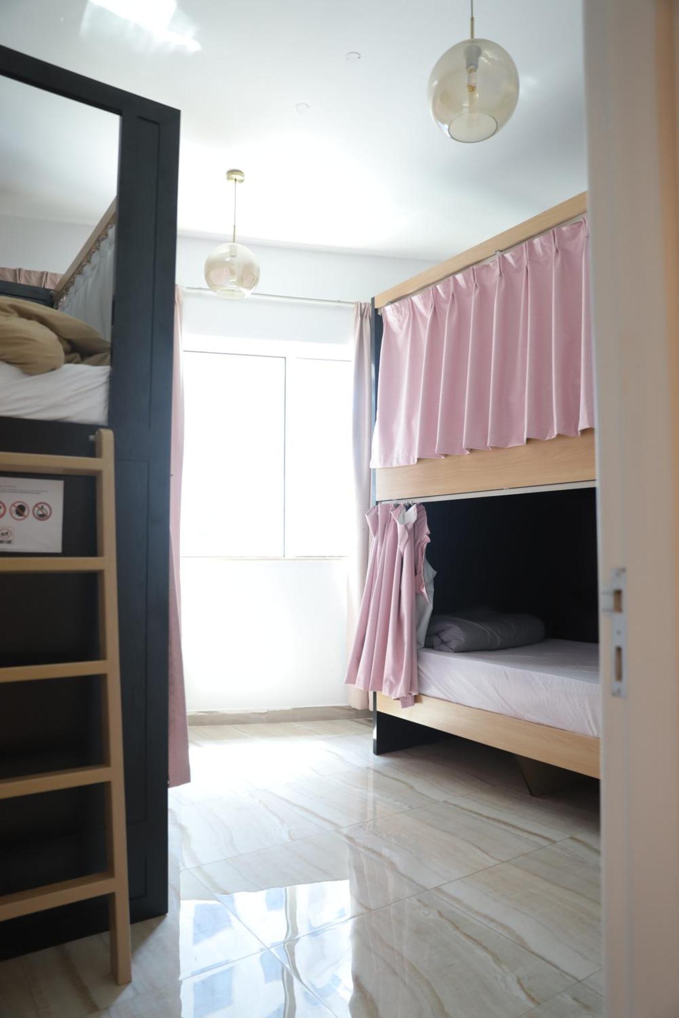 Hébergement de vacances Female - Girls Joyful Journeys - Girls Only Bedspace Dubaï