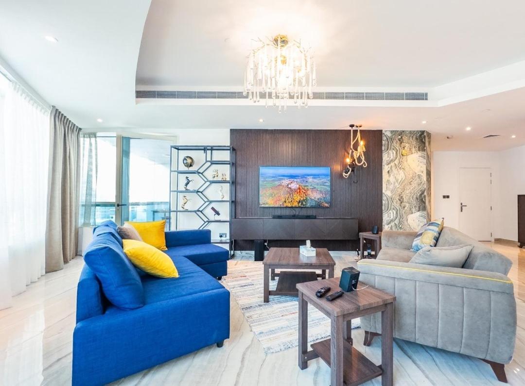 Female - Girls Joyful Journeys - Girls Only Bedspace Hébergement de vacances Dubaï