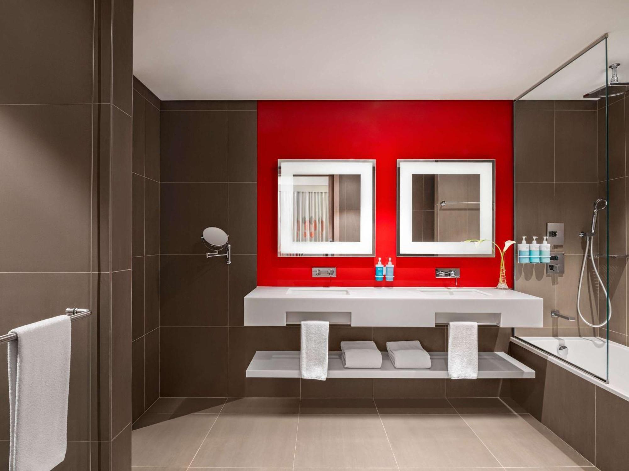 Novotel Bur - Healthcare Hotel Dubai