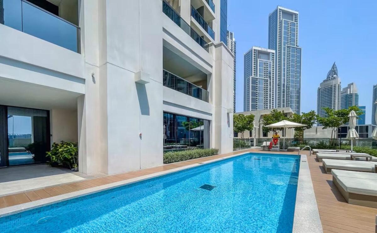 Iconic 2br With Burj Khalifa And Fountain Views - Next To Opera And Near Mall Apartment Dubai