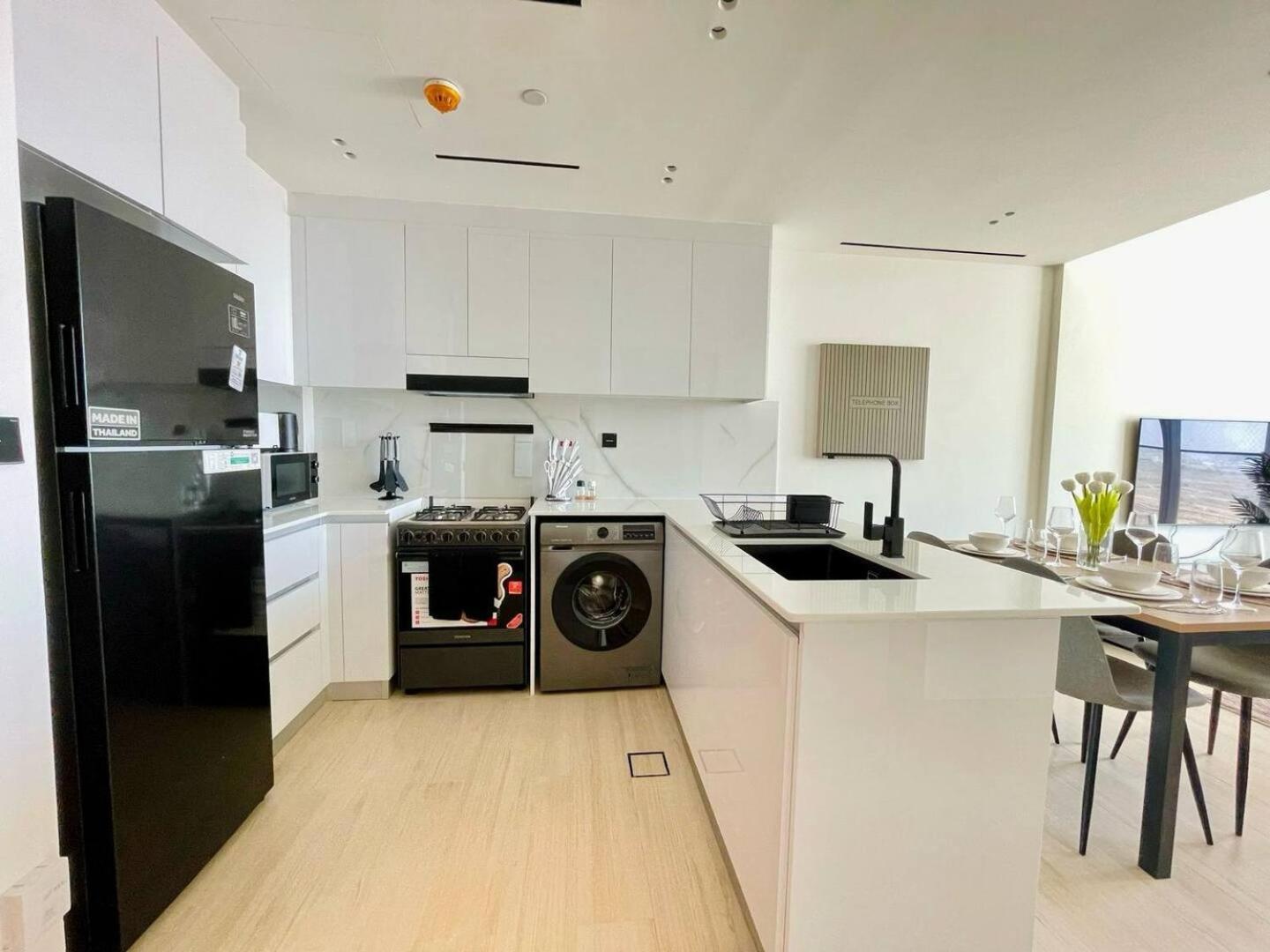 Appartement Contemporary Cocoon 1br Sanctuary In Jvc! Dubaï