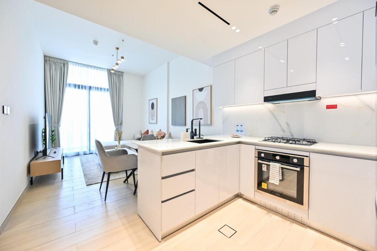 Stunning 1 Bdr Luxury At Jvc Lägenhet