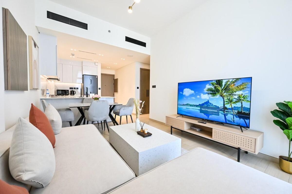 Stunning 1 Bdr Luxury At Jvc Lägenhet *