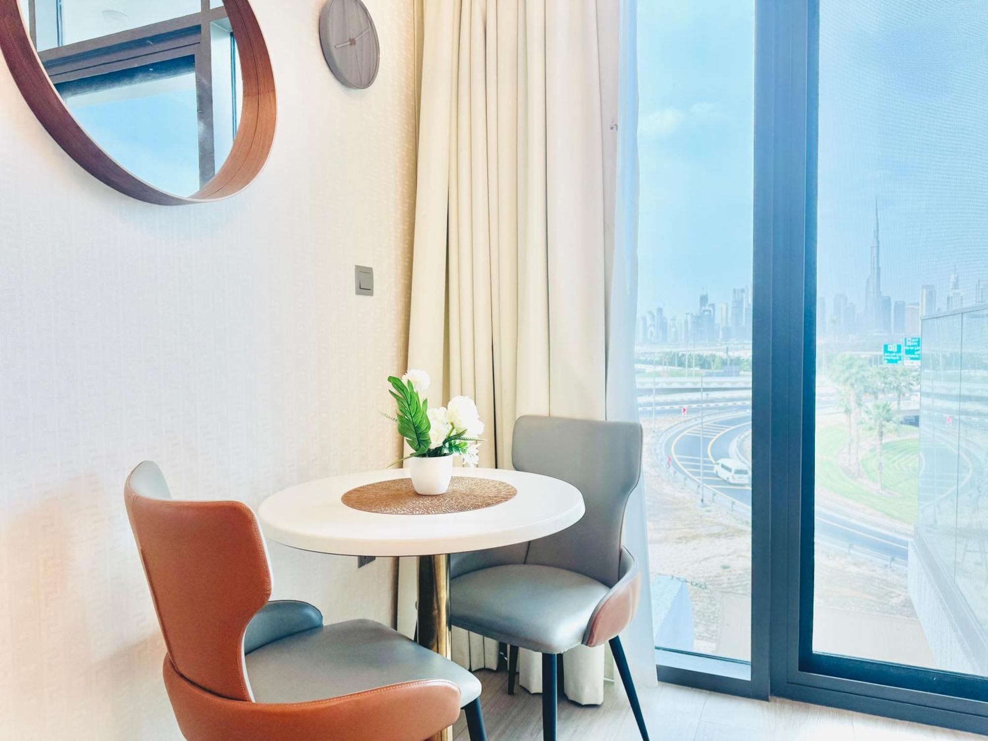 Venduras - Skyline View Farhad Azizi Al Jaddaf Apartemen