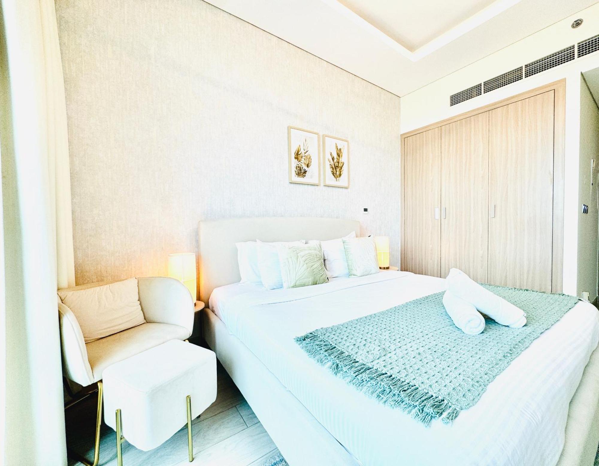 Venduras - Skyline View Farhad Azizi Al Jaddaf Apartemen