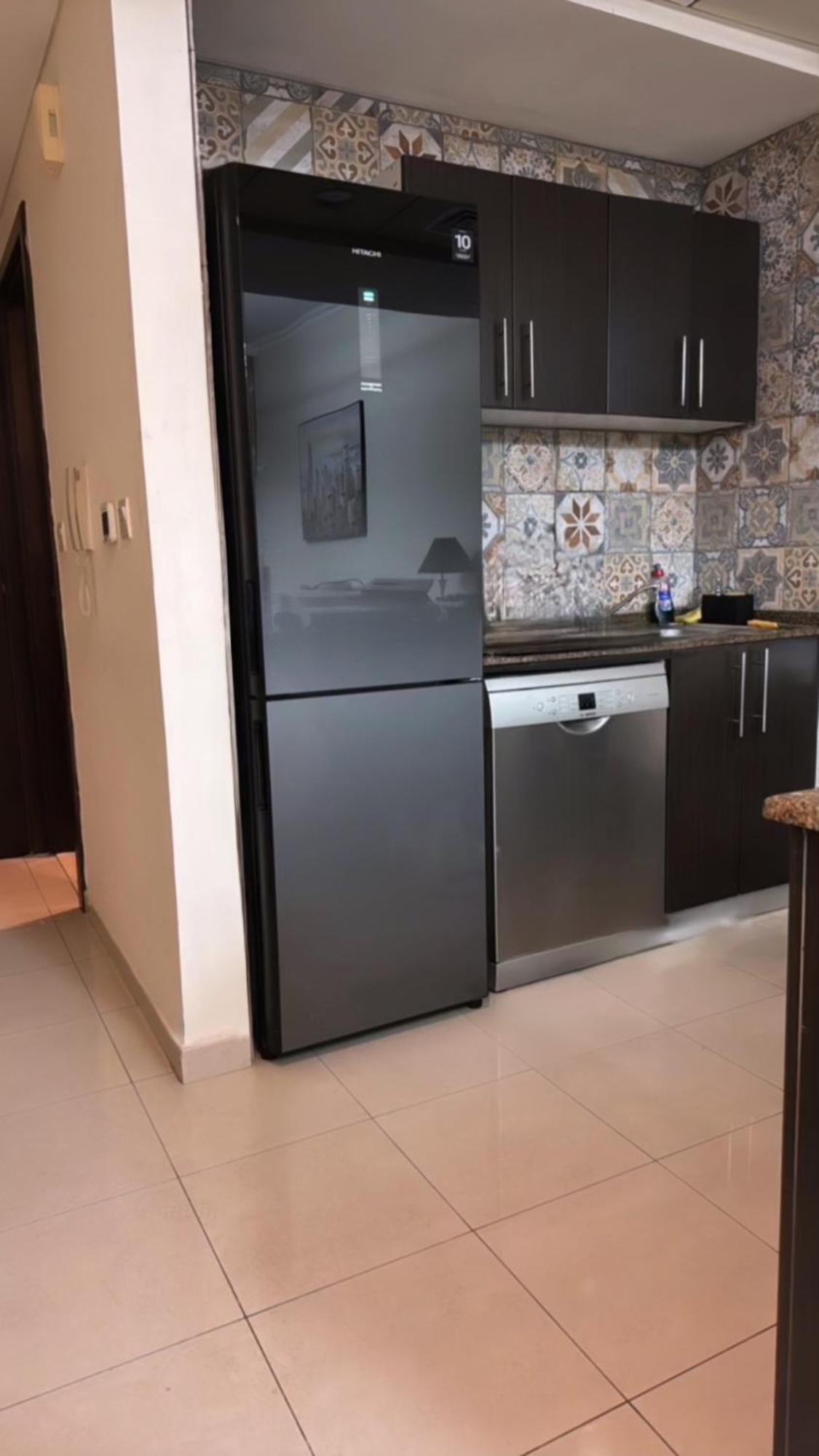 Intercontinental Marina Full Marina View With Balcony, Marina Mall, Large 1 Bedroom Apartment, Kitchen, 2 Toilets, 1 Parking, Swimming Pool And Gym Free Access, Paid Breakfast Dubaï
