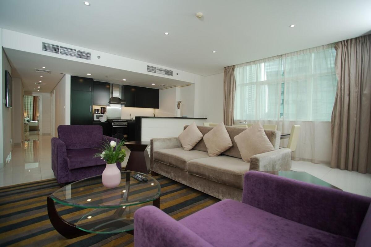 Amazing Three Bedroom Burj Khalifa View- Downtown *