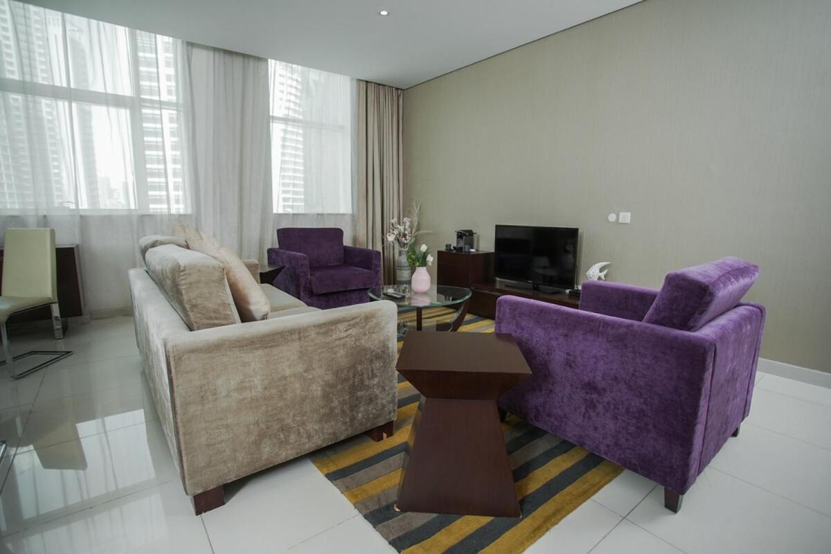 Amazing Three Bedroom Burj Khalifa View- Downtown *