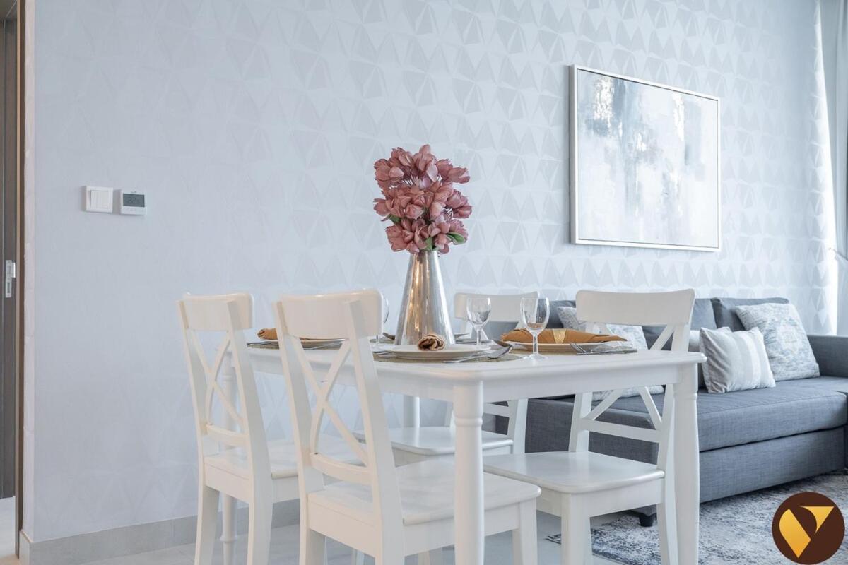 Apartment Vogue Stunning Frame And Park Views, 30th Floor With Balcony, Walkable To Metro
