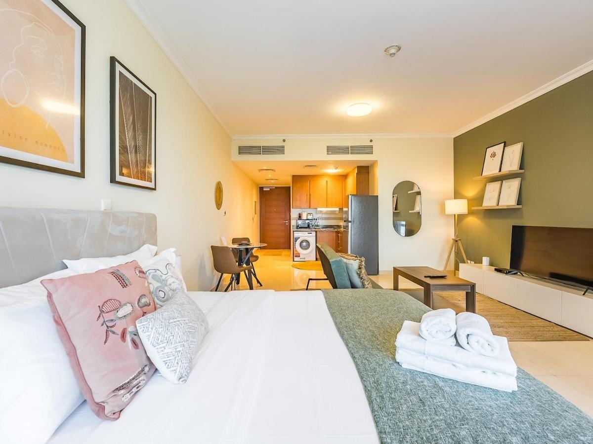 Stylish Escape In The Heart Of Jlt *