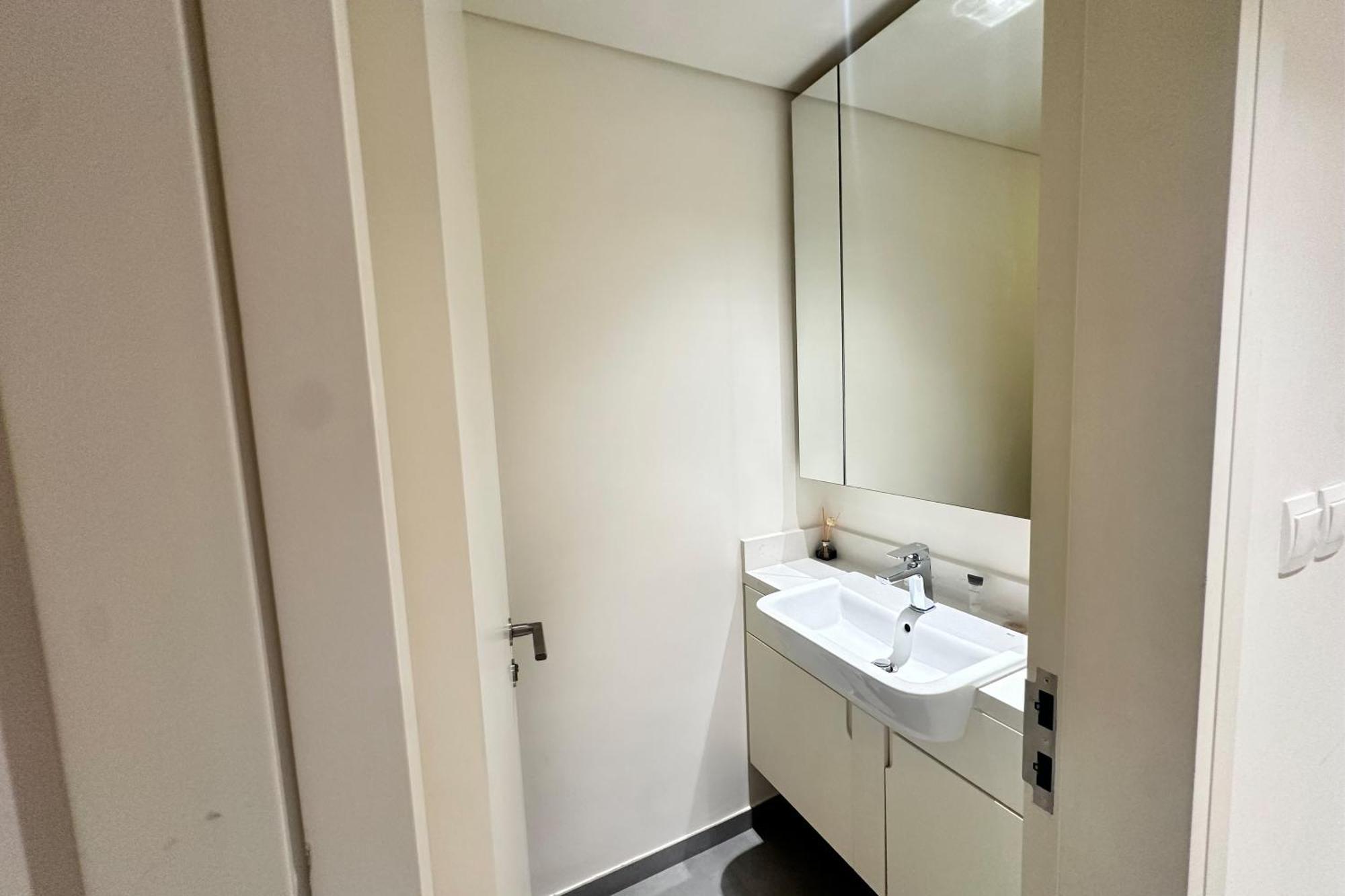 Appartement Vserve Modern Oasis Canal & Burj Views Dubaï